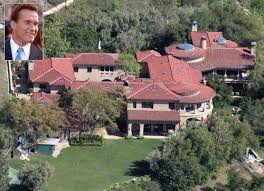 10 Of The Most Expensive Celebrity Homes Arnold Schwarzenegger 23 Million Casas De Celebridades Casas De Famosos Disenos De Casas Rusticas