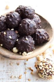 A Healthy Copycat Version Of The Popular Chocolate Hazelnut Truffle From Italy Keto Ferrero Rocher Are Not Only Easy In 2020 Keto Dessert Easy Low Carb Candy Recipes