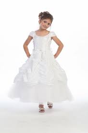 84 Vestidos De Primera Comunion Lindos Modelos Originales Vestidos Moda 2019 2020