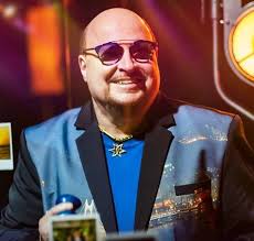 The singer paulo césar santos, paulinho, lead singer of roupa nova, died on the night of monday (14), at the age of 68. Vocalista Do Roupa Nova Apresenta Melhora Mas Nao Tem Previsao De Alta De Hospital Estrelando