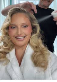 that’s why her hairs so big, it’s full of secrets