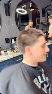 Elliot’s Barbershop