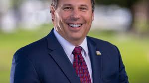 Vacaville City Manager Aaron Busch retires