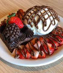 Existem 03 Coisas Que Muitos Gosta Junk Food Snacks Food Cravings Yummy Food