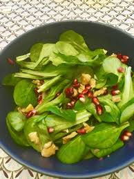Feldsalat Mit Granatapfel Und Senf Balsamico Dressing Ein Schneller Wintersalat Feldsalat Mit Granatapfel Feldsalat Und Feldsalat Rezept
