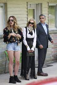 Moira Going To Breakfast In 2020 Edgy Outfits Celebrity Style Celebrity Street Style