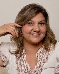 Edna Chism's Instagram, Twitter & Facebook