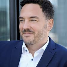 Thorsten Schneider auf LinkedIn: Da liefen die Kameras schon und Daniel Dehn  und ich wurden…