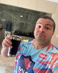 Isaac Lopes's Instagram, Twitter & Facebook