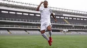 Hoy en tv por internet. Angelo La Joya De 15 Anos De Santos Que Ya Trabaja Con El Equipo Sub 20 As Com