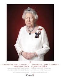 Le record de longévité de la reine élisabeth ii est l'occasion d'en découvrir un peu plus sur le monarque européen le plus connu : The New Portrait Of Queen Elizabeth Ii By British Photographer Chris Jackson