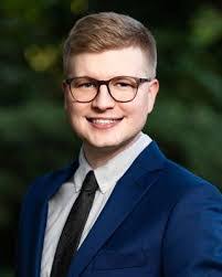 Kendall Self's Instagram, Twitter & Facebook