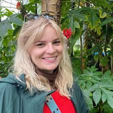 Leanne Summers (@leasummers)