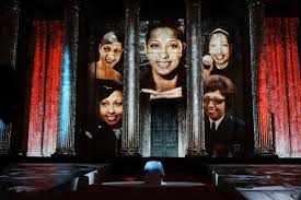 Brian baker hat eine petition unterschrieben, in der gefordert wird, josephine baker ins panthéon in paris aufzunehmen. 3tao03tkvfbwem