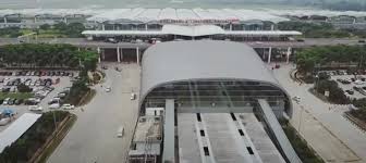 Bandara lain yang turut disebut dalam dokumen itu, antara lain kualanamu di medan, kertajati di majalengka, serta minangkabau di padang. Angkasa Pura Ii Kembangkan Bandara Kualanamu Cari Calon Mitra Strategis Kumparan Com