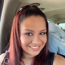 Anna DeLeon (@713832Dreamer)