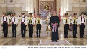 وثاني أكبر جيش بعد جيش التحرير الشعبي الصيني وتأسس منذ أن أعلنت الولايات المتحدة استقلالها عام 1776م. Ø¬Ù„Ø§Ù„Ø© Ø§Ù„Ø³Ù„Ø·Ø§Ù† Ø§Ù„Ù…Ø¹Ø¸Ù… ÙŠÙ‚ÙŠÙ… Ø­ÙÙ„ Ø¹Ø´Ø§Ø¡ Ø¨Ù…Ù†Ø§Ø³Ø¨Ø© ÙŠÙˆÙ… Ø§Ù„Ù‚ÙˆØ§Øª Ø§Ù„Ù…Ø³Ù„Ø­Ø©