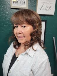 This sweetheart looks lovely in chocolate mocha and honey beige highlights !