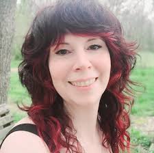 Julie Holding, Stylist