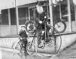 Para qué vas a usar tu bici y en qué tipo de terreno. Hace 200 Anos De La Primera Bicicleta Estos Fueron Los Primeros Modelos Verne El Pais