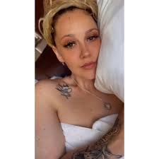 April Slater (@april.slater.18) • Facebook