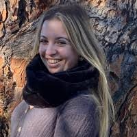 30+ perfiles de «Ana Rius»