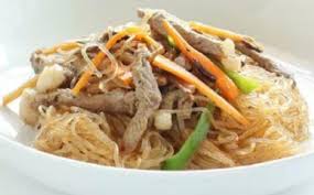 Anda bisa buat sendiri di rumah, kok. Japchae Bihun Lezat Ala Korea Yang Mudah Dibuat Di Rumah Okezone Travel