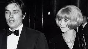 Alain delon is a 85 year old french actor. Mireille Darc Amours Intenses Et Amities Indefectibles L Express Styles