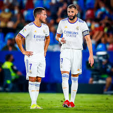 reˈal maˈðɾið ˈkluβ ðe ˈfuðβol , meaning royal madrid football club), commonly referred to as real madrid, is a spanish professional football club based in madrid. 7 H5kf2 Awwdam