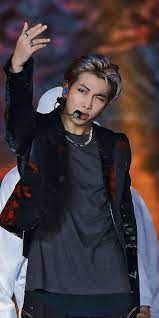 After what happened with chen, i'm not sure that rm is definitely not married. Wallpaper Do Rm Kim Namjoon Namjoon Bts Rap Monster