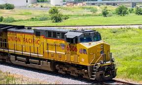 Authorities have identified five of the six people found dead inside a  shipping container at a South Texas rail yard, including a 14-year-old boy,  officials said Tuesday. DETAILS ⬇️