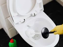 een verstopte wc wat nu toilet badkamer wonen nl