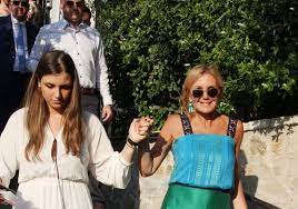 Εξώδικο από τη μαρέβα μητσοτάκη σε βαξεβάνη: Mareba Mhtsotakh Anebase Fwtografia Apo Ton Gamo Mpalatsinoy Kikilia Pagenews Gr