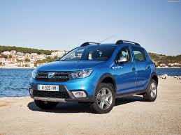 Múdra voľba pre váš model! Dacia Sandero Stepway 2017 Pictures Information Specs