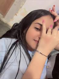 Mi Hermana Me Peina Y Maquilla