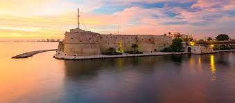 Taranto è la terza città continentale dell'italia meridionale (a sud di roma, all'incirca la metà meridionale della penisola italiana). Massafra Taranto Apulien Im Agriturismo Ferien Auf Dem Landgut