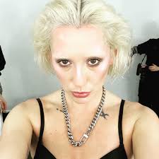 10 days til I make you cry GIVE ME MY HALO 🏹 https://yonaka.lnk.to/WTMH