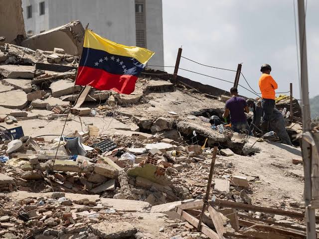 Aumentan a más de 1.700 los muertos y más de 5.000 heridos por el doble  terremoto en Venezuela