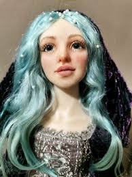 Hello! Here is my latest resume polymer clay doll. I always wanted to make  a doll with this amazing hair color and here she is. I made everything