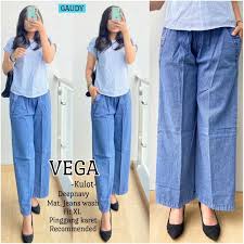 Dapatkan diskon setelan kulot hanya di bukalapak. Jual Kulot Jeans Wanita Terbaru Kulot Denim Wanita Masa Kini Celana Jeans Wanita Kulot Denim Wanita Terbaru Juni 2021 Blibli