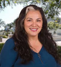 Yadira Ortega's Instagram, Twitter & Facebook