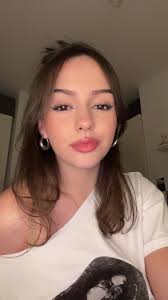 Filmy użytkownika klarson🌸 (@__klarson_) z muzyką original sound