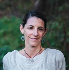 Sarah Hauri's Instagram, Twitter & Facebook