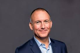 Jason Dinges's Instagram, Twitter & Facebook