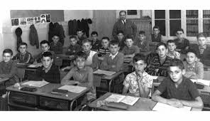 Ciry-le-Noble. L'école des années 1960-1970