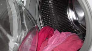 The detergent, bleach, fabric softener, and water should flow out of your washing machine's dispenser drawer at the proper time, and not immediately. Samsung Washing Machine Is Not Draining Water Quick Fix Zimwashingmachines