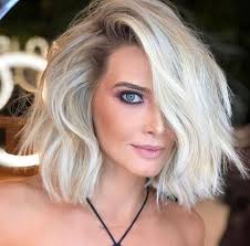 En Iyi 25 Platin Sari Sac Modelleri 2019 2020 Trendler Ve Moda Platinumhair Platinumblonde Platinumblondehair Hairst In 2020 Haarfarbe Blond Haarfarben Frisuren