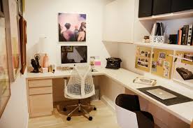 This desk is one of the stronger models you'll find on our list, and the exposed hardware is if you're interested in finding directions for this innovative desk, you can find them at apartment therapy. Apartment Therapy On Twitter No Windows No Problem Here S How To Make A Dark Home Office Feel Huge Https T Co Muf6p1ow1s