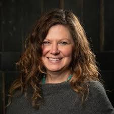 Danielle Latham's Instagram, Twitter & Facebook