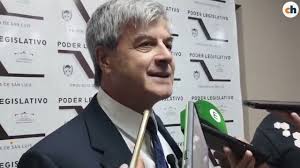 En una escandalosa sesión los senadores de Rodríguez Saá se quedaron con  todos los cargos y nombraron a Torrontegui como funcionaria